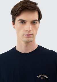 Big Star Lihtne T-särk - marine