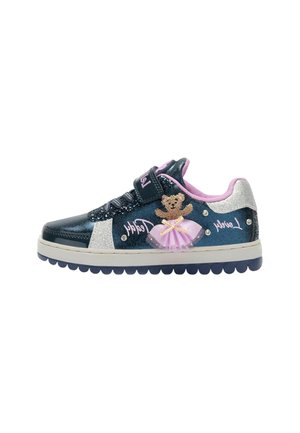 Dziecięcy ciemnoniebieski sneaker z różowym wnętrzem, srebrnymi brokatowymi akcentami, misiem w różowej spódniczce tutu i zapięciem na rzep.