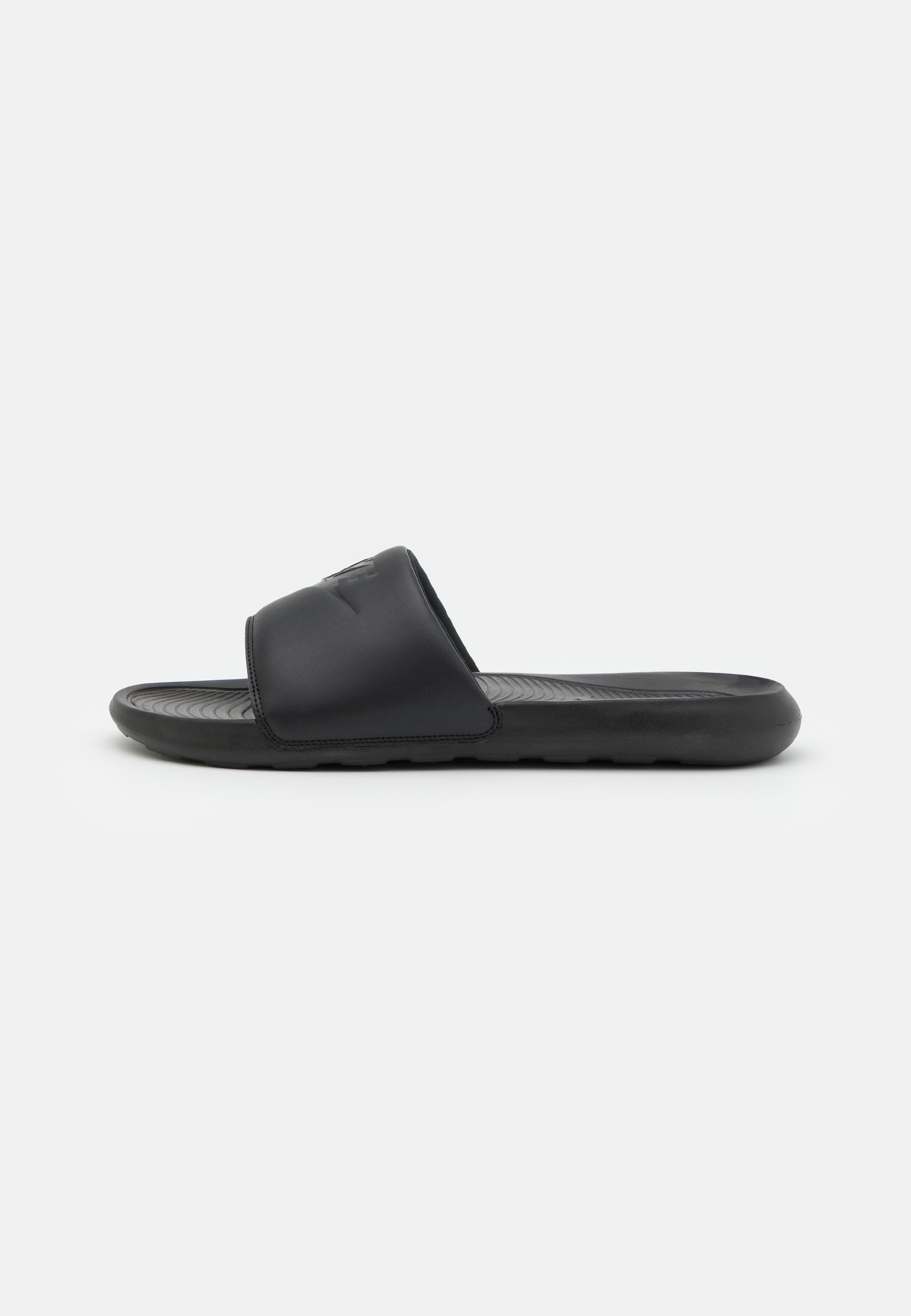 nike victori one slide triple black