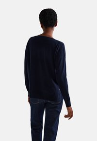 Monoprix COL BATEAU CONTENANT  - Pullover - marine