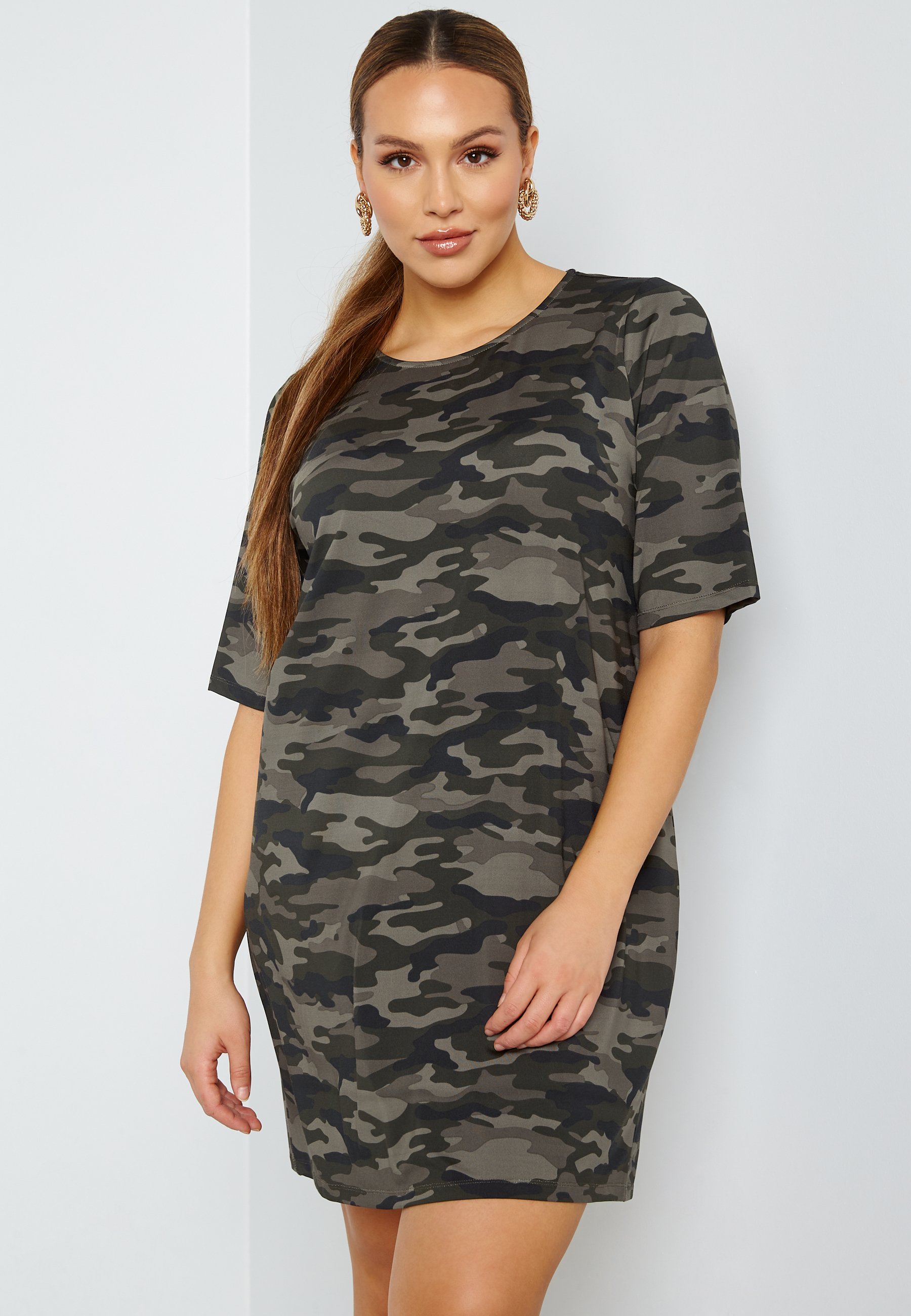 Bubbleroom SHORT SLEEVE JERSEY DRESS Jurk dark green