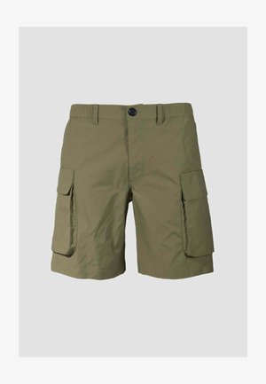 Shorts cargo kaki longueur genou avec fermeture par bouton, taille élastique, passants pour ceinture et grandes poches à rabat sur chaque jambe.