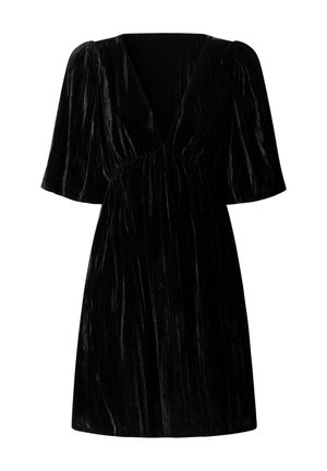 Robe courte en velours noir avec un décolleté en V profond, des manches bouffantes à mi-longueur jusqu'au coude, et un détail de taille froncée.