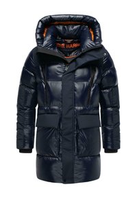 Meripihka jakkua, jossa on kiiltävä pinta, säädettävä hupullinen, kaksi etupainiketta ja oranssi vuori, vyöllinen muotoilu.