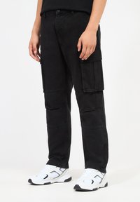Terranova CARGO - Jeans a sigaretta - nero denim