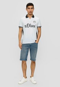 s.Oliver MIT LOGO - Poloshirt - weiß