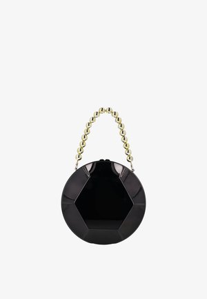 Glänzende schwarze runde Handtasche mit sechseckigem Muster und kurzem Griff aus großen goldenen Perlen.