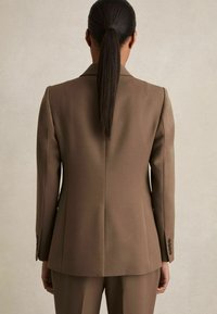 Reiss REGULAR FIT - GABI TAILORED SINGLE BREASTED - Bleiseri - mink neutral