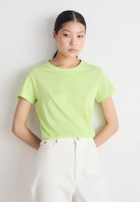 BOSS - ESOGO - T-shirt basic - medium green Miniatuurafbeelding 1