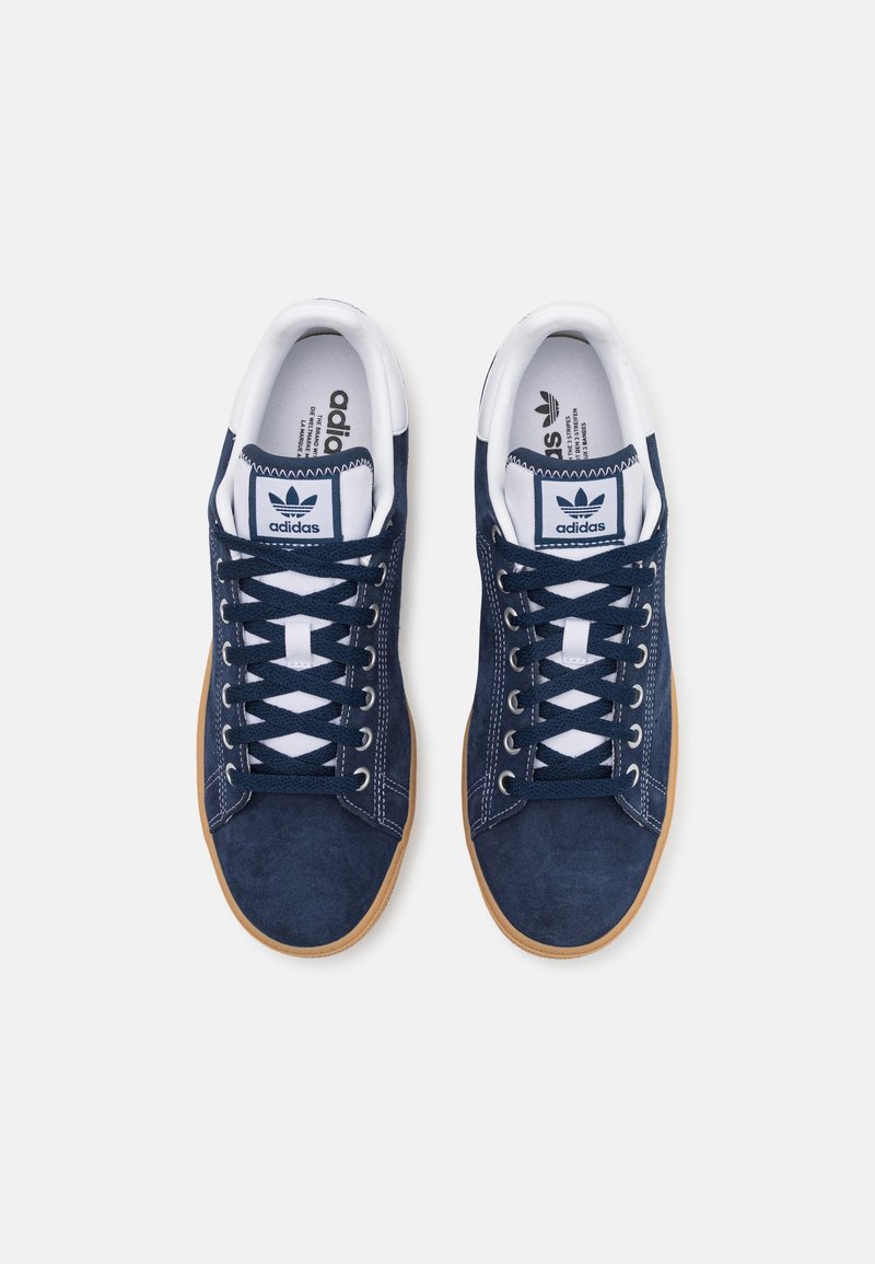 adidas gazelle silver green womens Adidas Stan Smith main image 0
