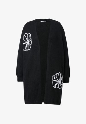 Cardigan nero lavorato a maglia con apertura frontale, caratterizzato da ricami floreali bianchi su entrambi i lati. Maniche lunghe e tessuto testurizzato.