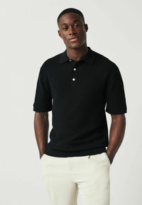Next SHORT SLEEVE REGULAR FIT - Pikeepaita - black