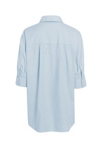 Himmelblaues, kurzärmeliges Hemd aus Leinen mit einem klassischen Kragen und abgerundetem Saum, mit Raffung an den Ärmeln und am Rücken.