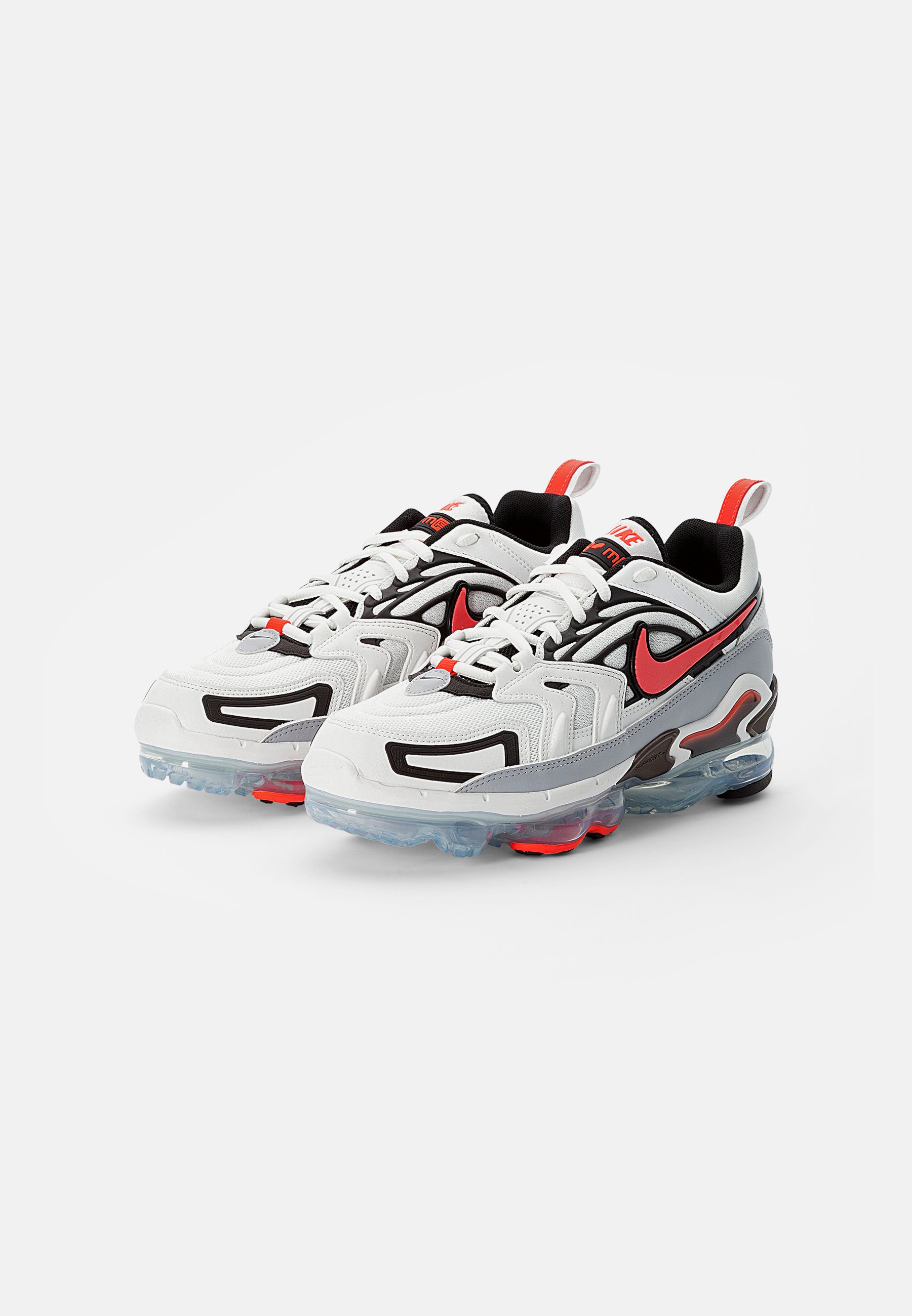 red vapormax trainers