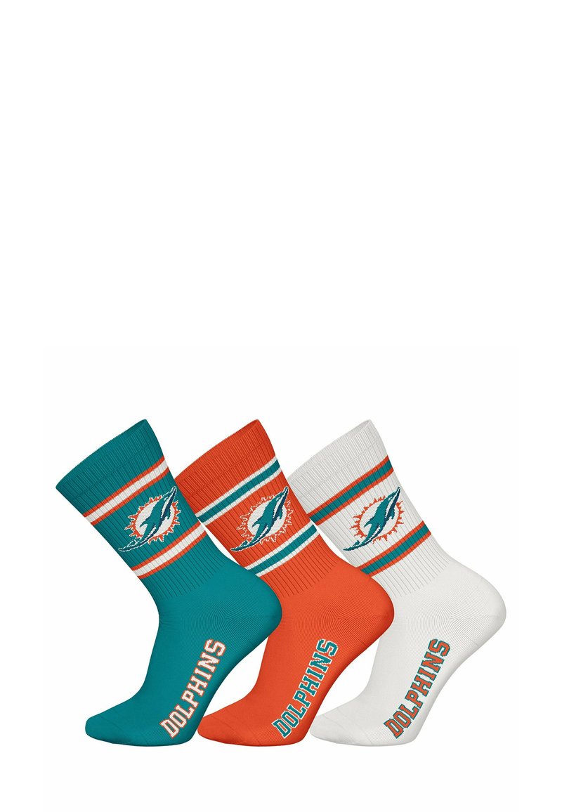 Tres pares de calcetines con una combinación de colores en teal, naranja y blanco. Cada uno tiene un logo y rayas discontinuas, con el texto "DOLPHINS" en el puño.