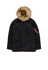 Chaqueta parka acolchada negra con capucha forrada de piel marrón, con grandes bolsillos delanteros y una etiqueta de marca en la manga. Forro naranja visible.