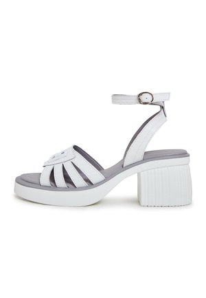 Cesare Gaspari Sandalen met plateauzool - white