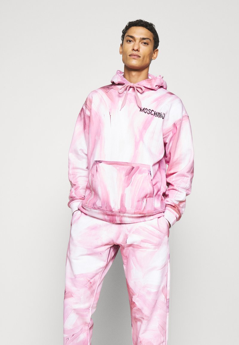 Herren Bekleidung | MOSCHINO TROUSERS Jogginghose fantasy pink/pink - GM26587 Herren Bekleidung | MOSCHINO TROUSERS Jogginghose fantasy pink/pink - GM26587
