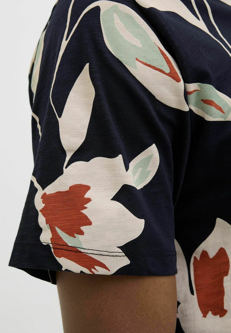 Jack Jones PREMIUM ALL OVER PRINT RUNDHALS T-Shirt print