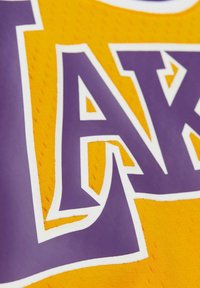 Mitchell & Ness SWINGMAN ANGELES LAKERS DENNIS RODMAN - Vereinsmannschaften - gold