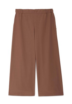 Pantalon large marron raccourci avec ceinture élastique, tissu lisse, sans poches visibles ni ornements.