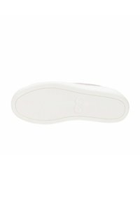 Suola in gomma bianca di una scarpa con superficie texturizzata. La suola presenta un logo sottile e bordi arrotondati, progettati per il comfort e la presa.