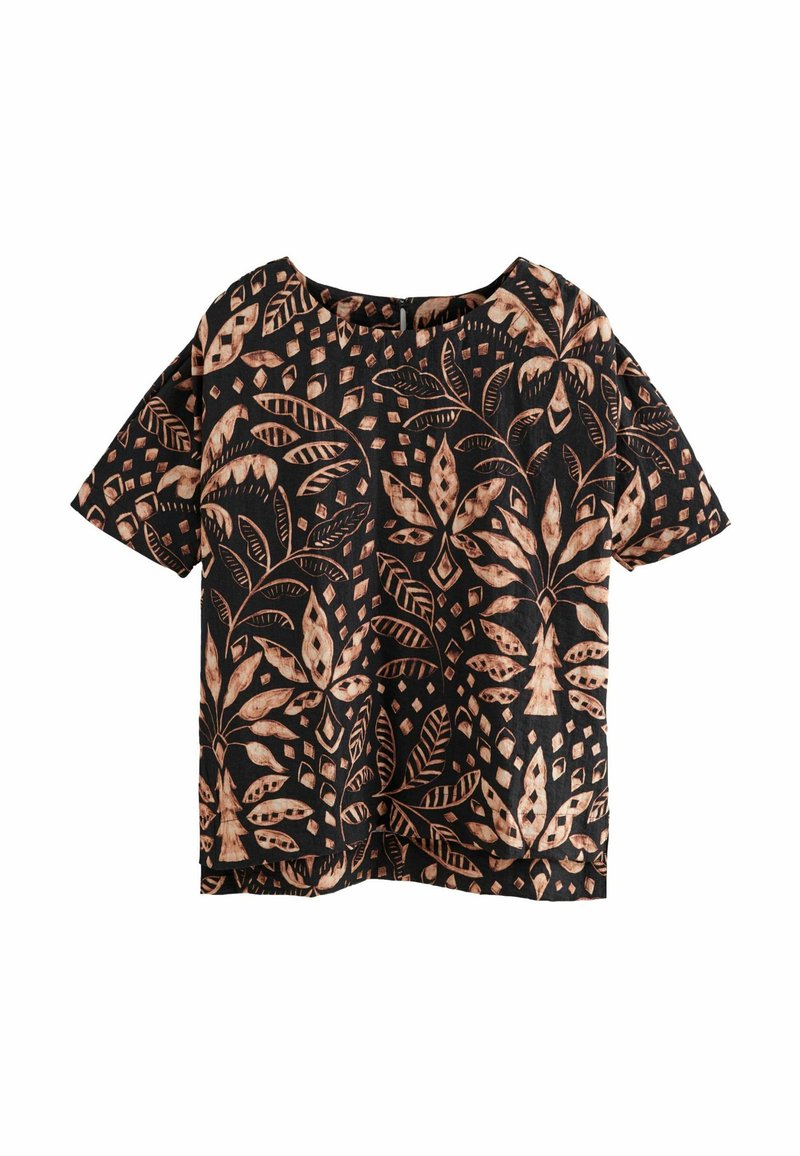 Chemise noire à manches courtes ornée d'un motif crémeux de feuilles et de diamants. Fabriquée en tissu doux, avec une coupe décontractée et un col arrondi.