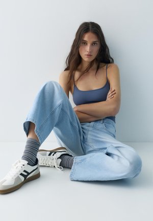 PULL&BEAR Sneakers - white