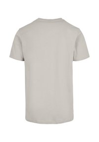 Lys grå t-shirt med korte ærmer lavet af blød bomuld. Har en rund halsudskæring og en lige kant, uden yderligere mønstre eller detaljer.
