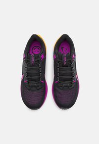 Nike Performance AIR ZOOM PEGASUS 40 - Zapatillas running asfalto - black/hyper violet/laser orange/white/anthracite/reflective silver