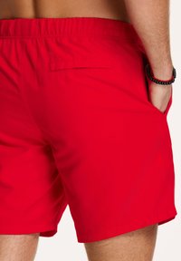 Shiwi REGULAR FIT  - Șorturi de baie - chinese red