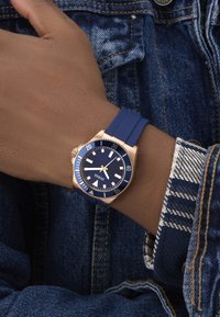 Guess CLIFF - Klocka - blue