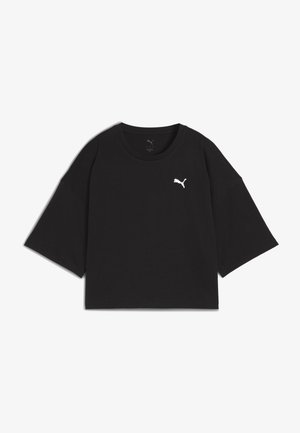 T-shirt en coton noir avec des manches courtes larges et un col rond classique. Il présente un petit logo Puma blanc sur le côté gauche de la poitrine.