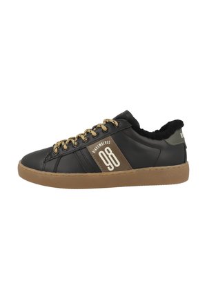 RECOBA - Matalavartiset tennarit - black/brown m/green