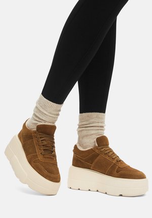 SNEAKERS INSULATED - Sneakers basse - brown