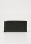 EMBLEM LONG WALLET - Portemonnee - black