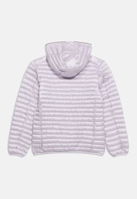 Ανοιχτό μωβ καπιτονέ μπουφάν με κουκούλα και μακριά μανίκια, εμφανίζεται από πίσω σε απλό λευκό φόντο.