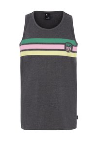 Canotta senza maniche di colore grigio scuro con strisce orizzontali verdi, rosa e gialle sul petto e un piccolo logo "PRO TEST" sul lato destro.