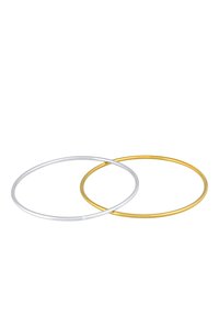 Zwei dünne Metallarmreifen, einer aus Silber und einer aus Gold, mit einer glatten, glänzenden Oberfläche und kreisförmiger Form. Es sind keine zusätzlichen Verzierungen vorhanden.