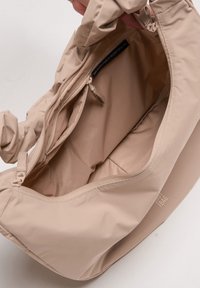 GOT BAG MOON RUFFLE - Håndtasker - sandbar