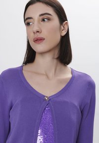 INFLUENCER Chaqueta de punto - violet