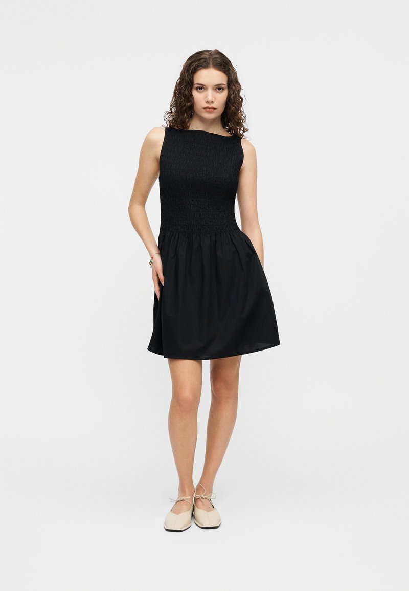 GAP Petite SMOCKED MINI DRESS - Day dress - true black/black - Zalando.ie GAP Petite SMOCKED MINI DRESS - Day dress - true black/black - Zalando.ie