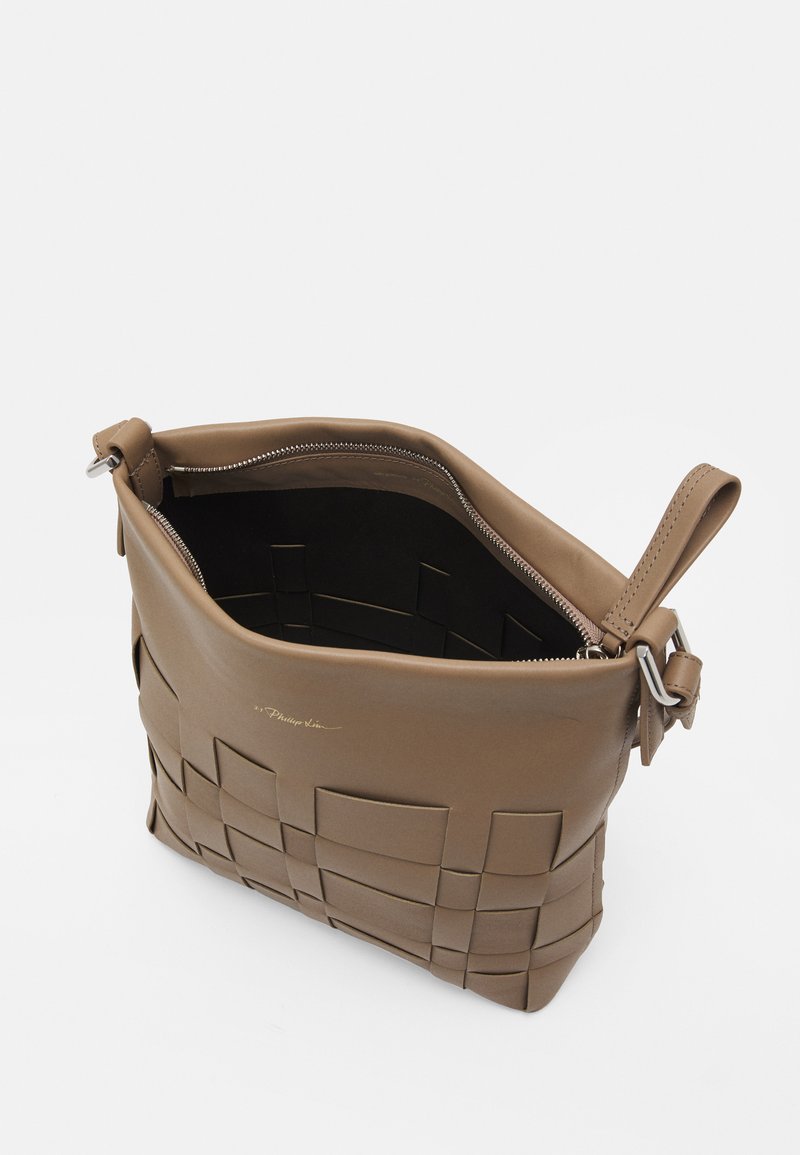 Damen Bekleidung | 3.1 Phillip Lim ODITA SLIM SHOULDER BAG Umhängetasche brown/braun - NQ18234 Damen Bekleidung | 3.1 Phillip Lim ODITA SLIM SHOULDER BAG Umhängetasche brown/braun - NQ18234