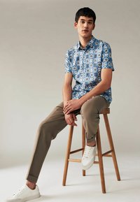 Next SHORT SLEEVE -  REGULAR FIT - Pluus - blue geometric