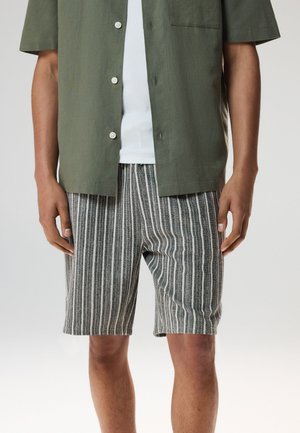 Next REGULAR FIT STRIPE - Shorts - ecru navy