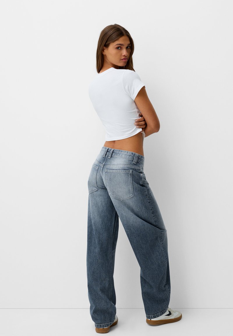 Bershka BALLOON - BAGGY - Relaxed fit jeans - dark blue - Zalando