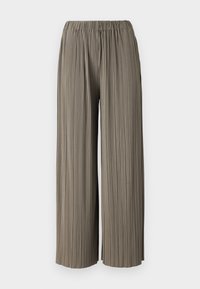 Pantalons taupe à jambes larges et plissées, avec une taille élastique, un ourlet droit et une texture verticale sur fond blanc.