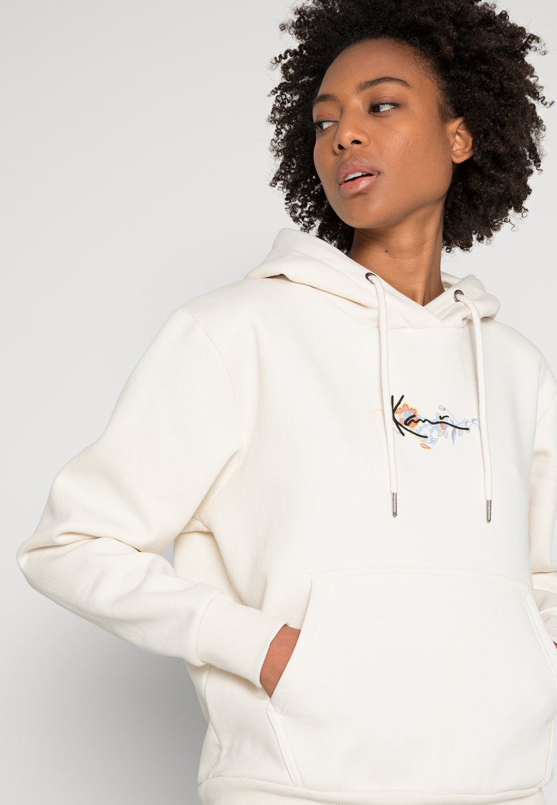 Karl Kani SMALL SIGNATURE FLOWER HOODIE - Hoodie - off white/off-white -  Zalando.co.uk