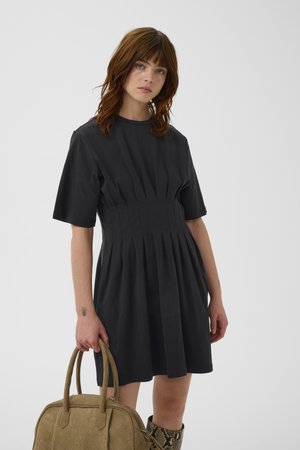 INEZ SHORT DRESS - Φόρεμα από ζέρσεϊ - black