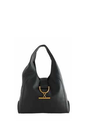 Sac hobo en cuir noir avec une surface texturée, une forme courbée et un détail en matériel circulaire doré à l'avant.